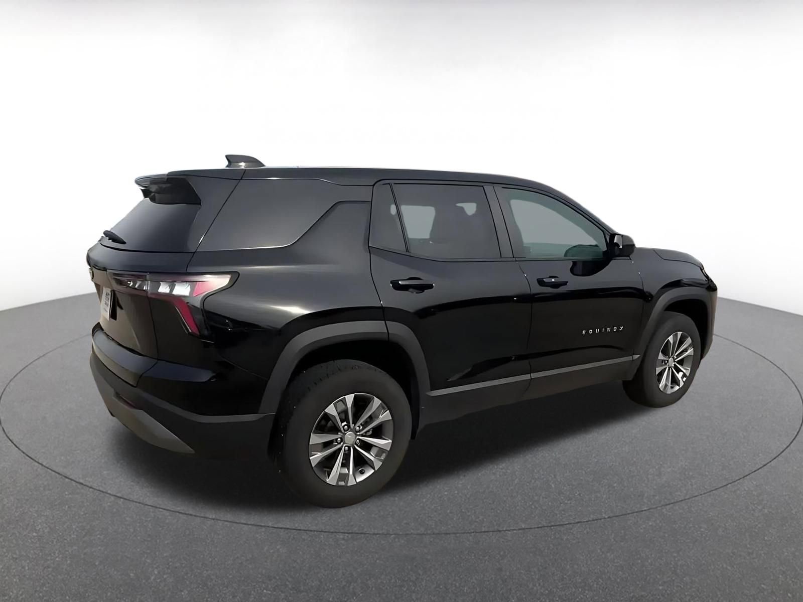 Used 2025 Chevrolet Equinox LT FWD image 14