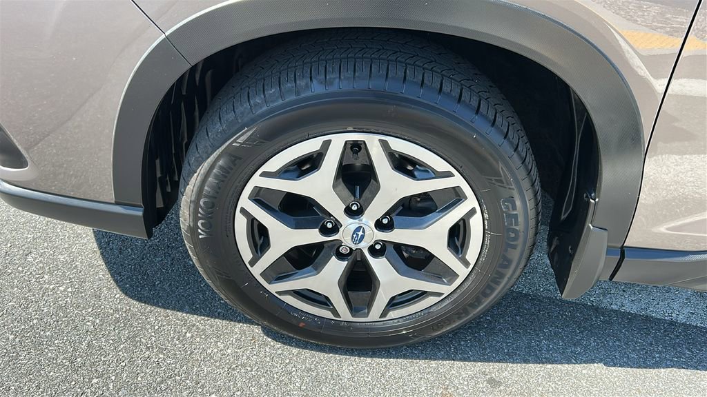 Used 2023 Subaru Forester Premium image 8