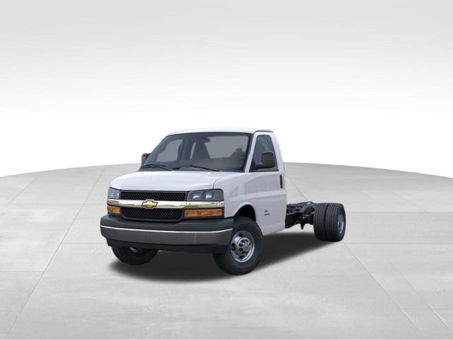 New 2026 Chevrolet Express 4500 w/ Power Convenience Package RWD image 8