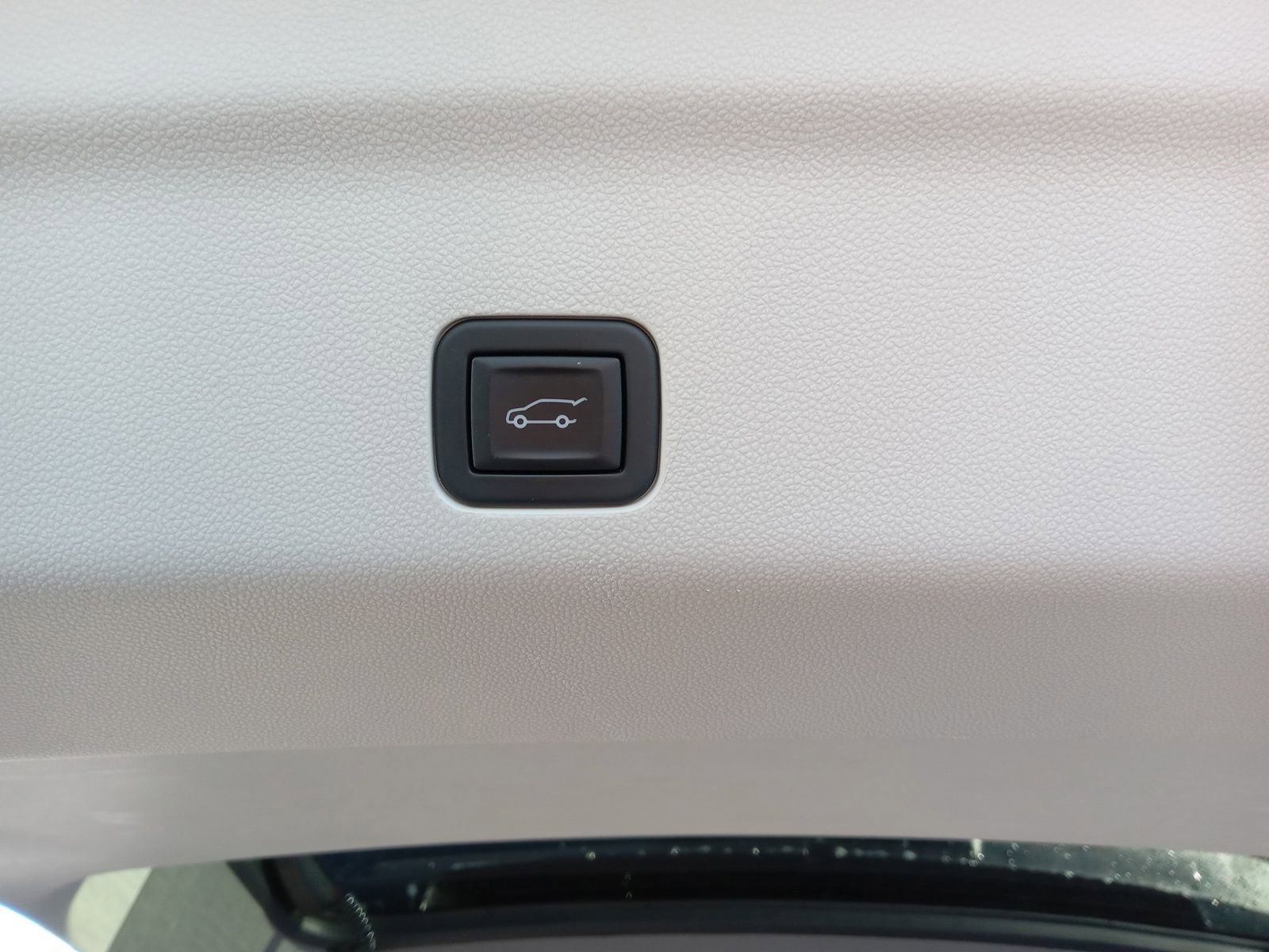 Used 2024 Cadillac Escalade Sport Platinum w/ LPO, ONYX Package image 27