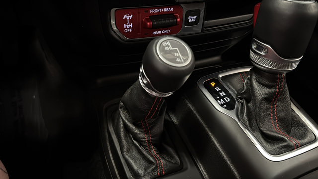 Used 2020 Jeep Wrangler Unlimited Rubicon AWD/4WD image 31