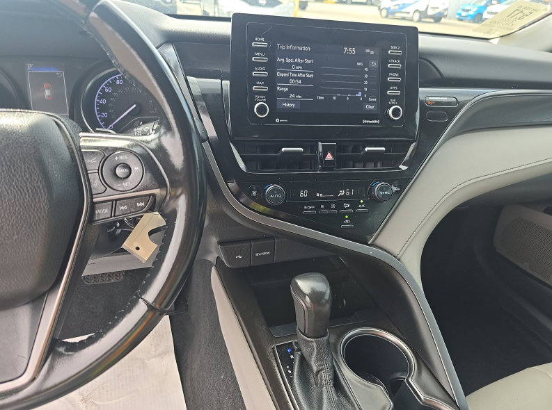 Used 2023 Toyota Camry SE FWD image 11