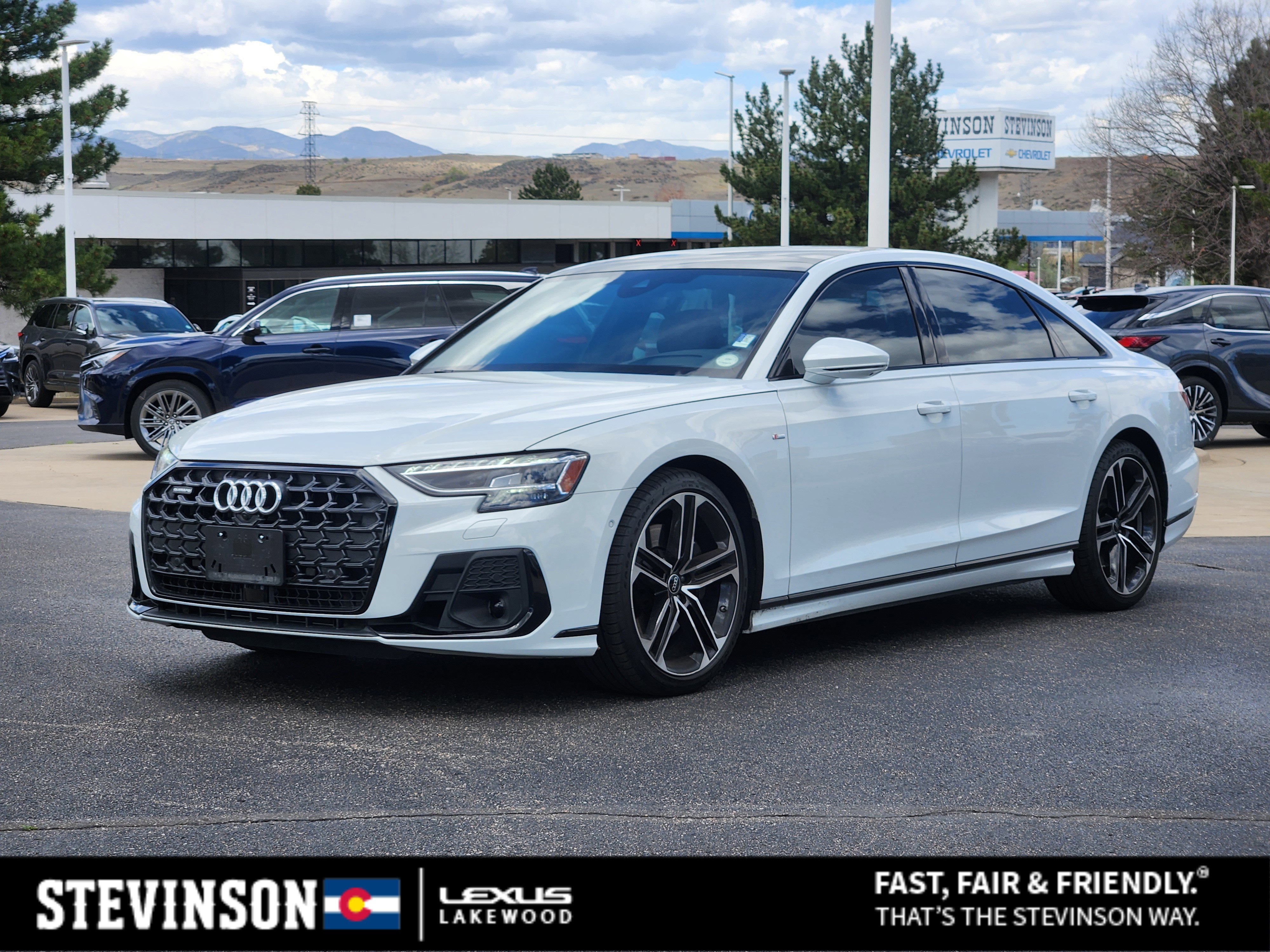 Used 2025 Audi A8 L 3.0T image 1