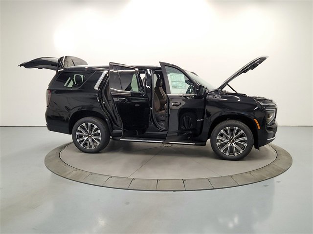 New 2026 Chevrolet Tahoe High Country w/ Sun And Tow Package image 16