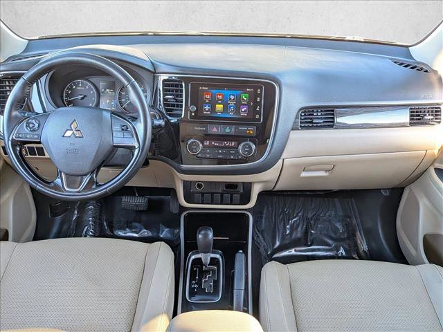 Used 2017 Mitsubishi Outlander SEL image 20