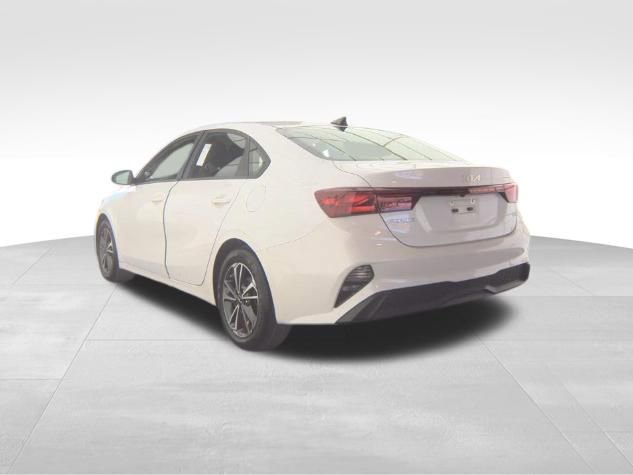 Used 2024 Kia Forte LXS FWD image 5