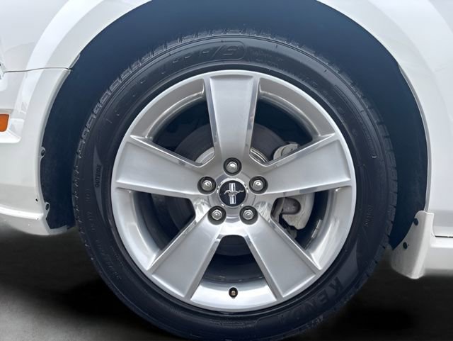 Used 2007 Ford Mustang GT RWD image 38