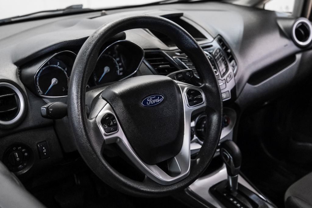 Used 2019 Ford Fiesta SE FWD image 15