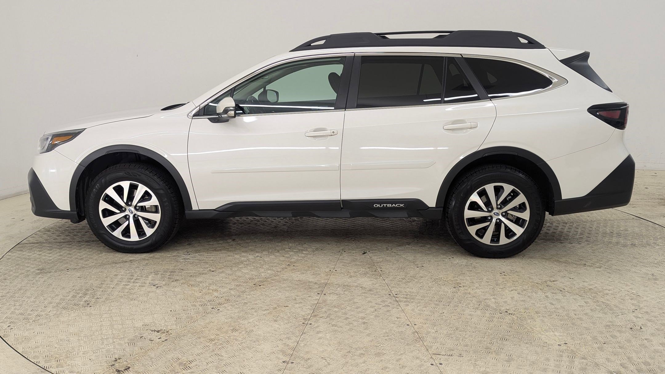 Used 2021 Subaru Outback Premium w/ Popular Package #1 image 2