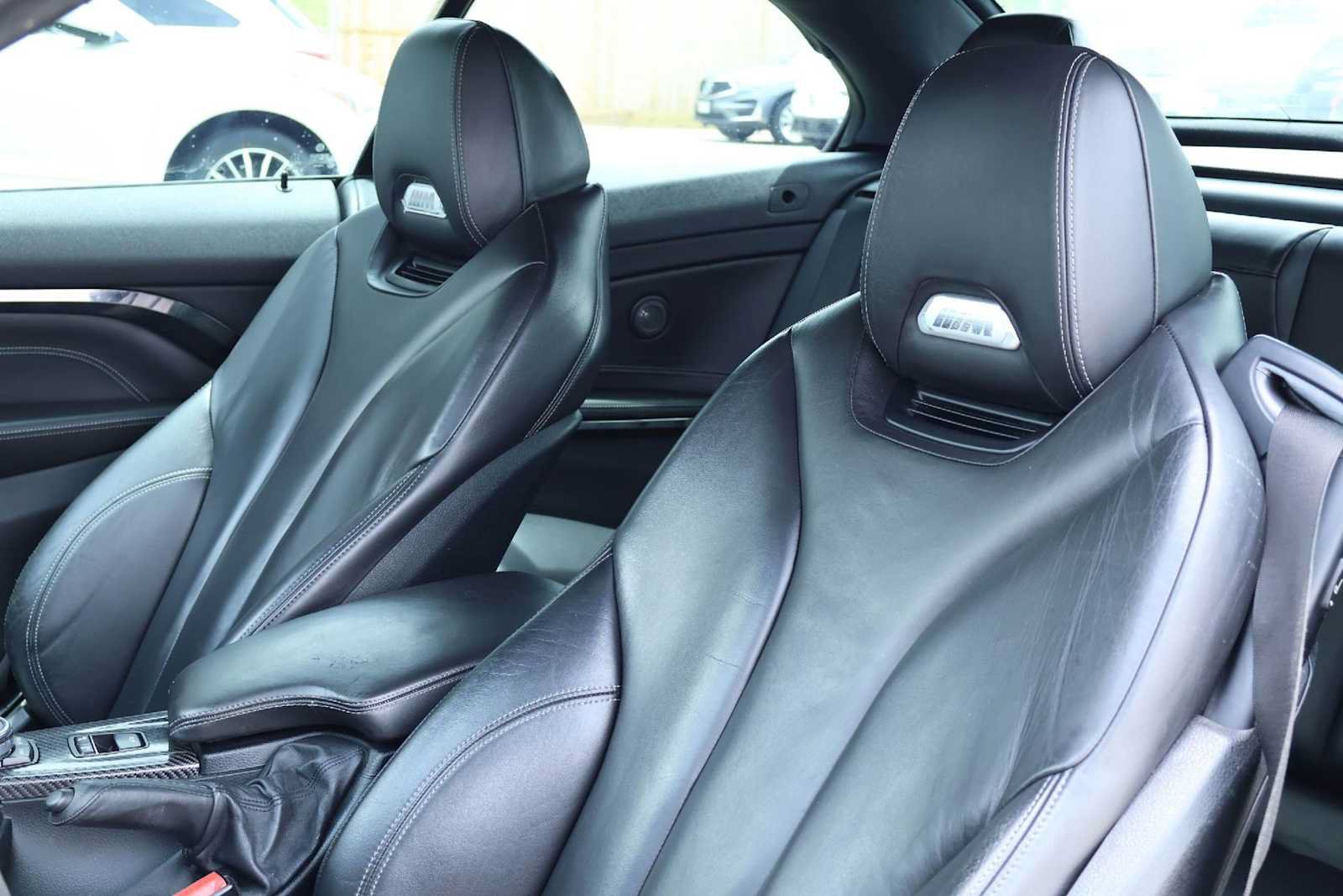 Used 2016 BMW M4 Convertible RWD image 11