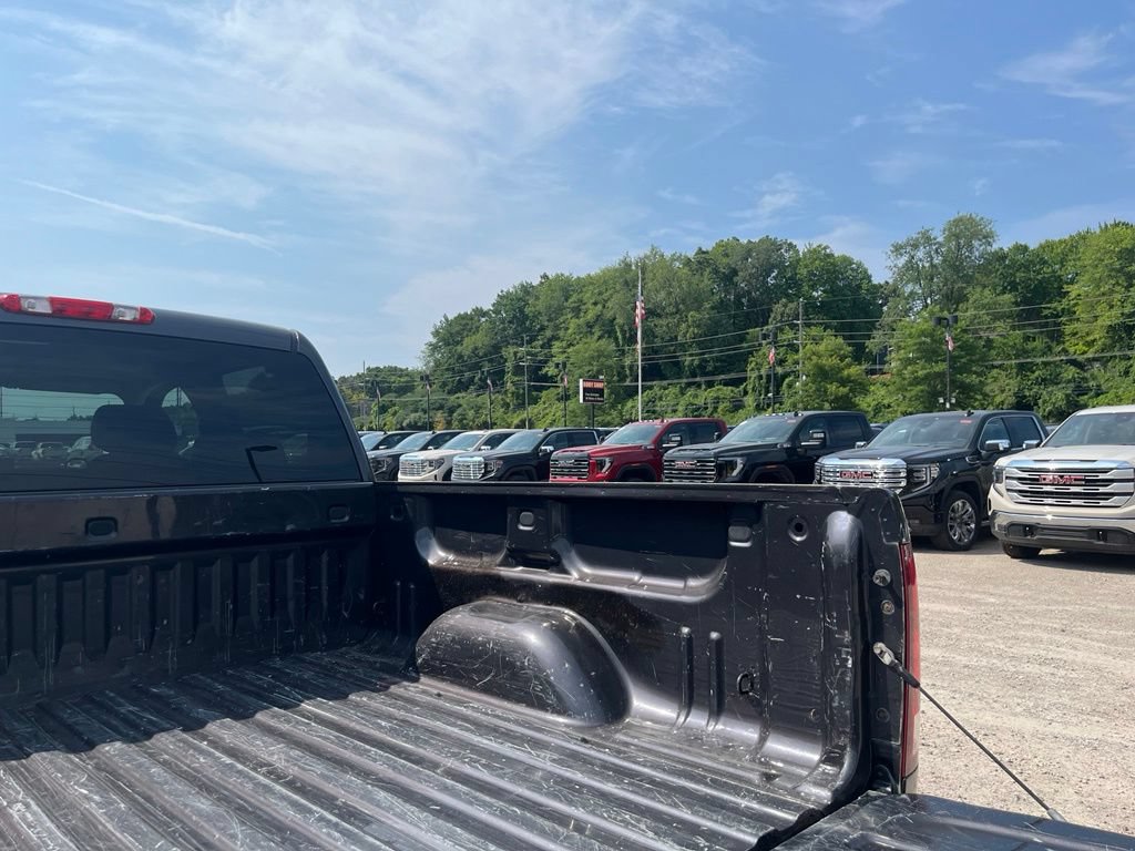 Used 2011 GMC Sierra 1500 SLT w/ SLT Convenience Package AWD/4WD image 10