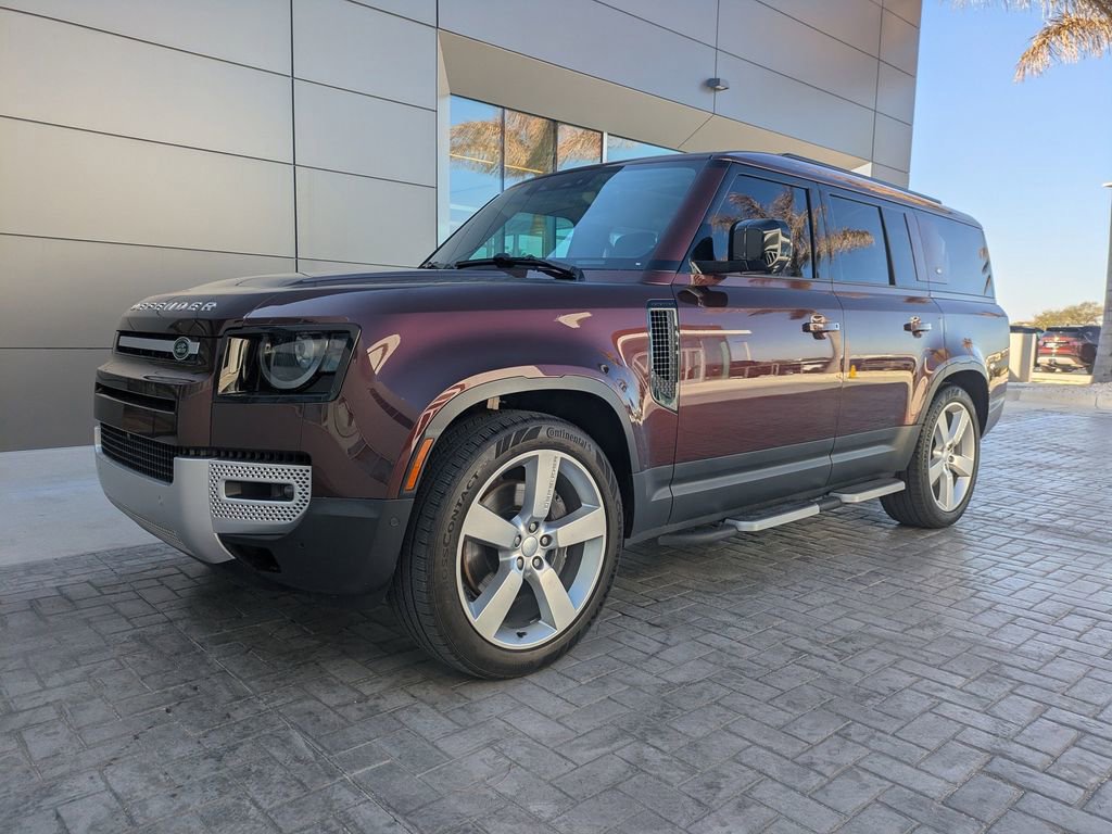 Used 2023 Land Rover Defender 130 First Edition image 8