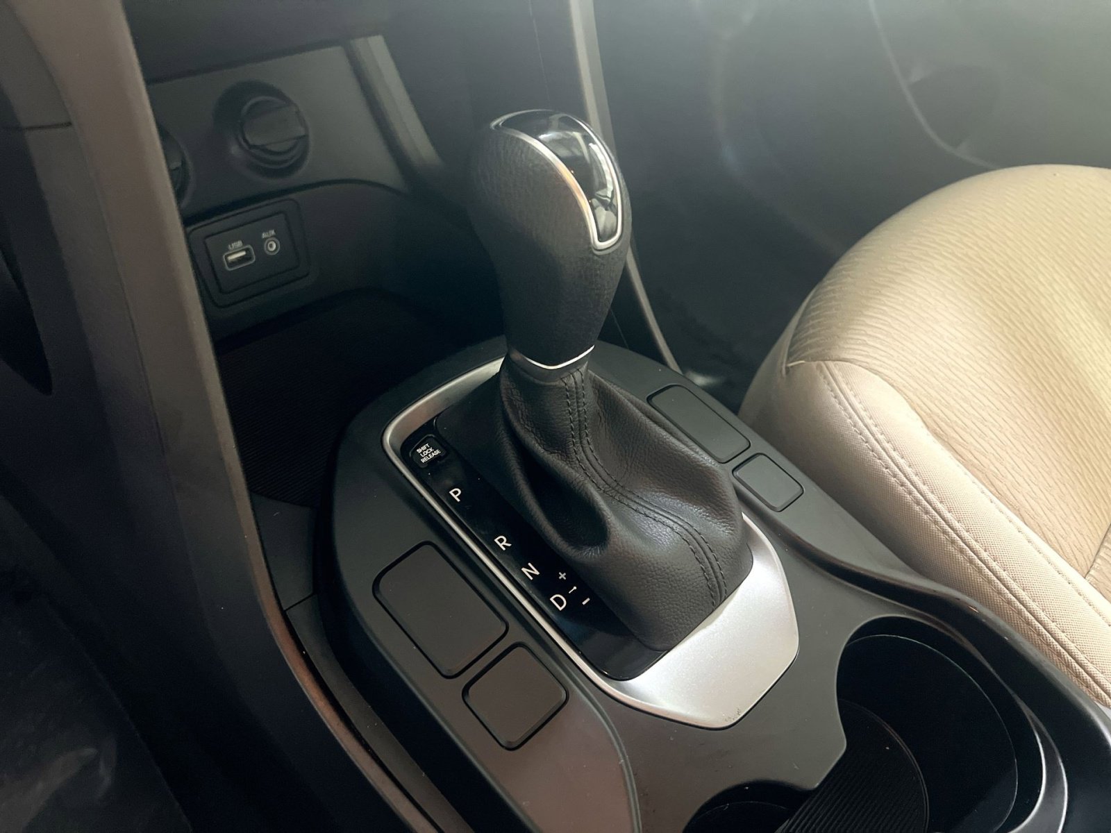 Used 2017 Hyundai Santa Fe Sport image 20