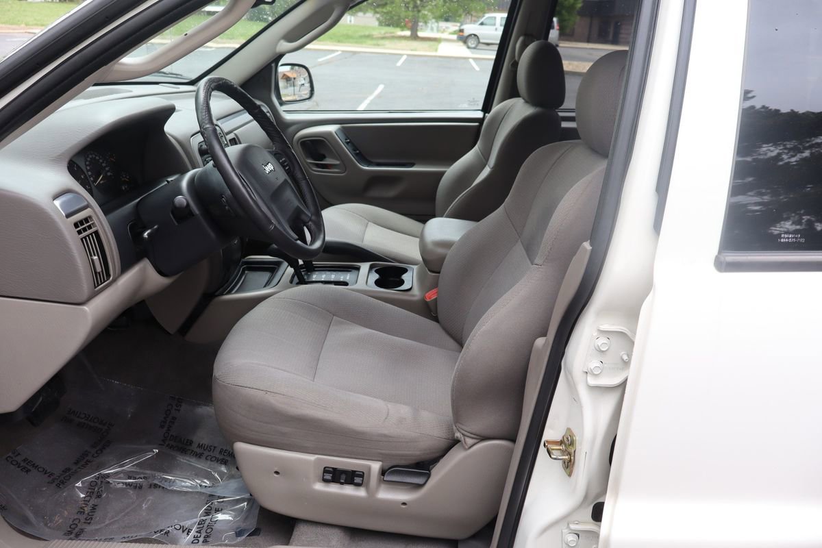Used 2002 Jeep Grand Cherokee Laredo AWD/4WD image 19