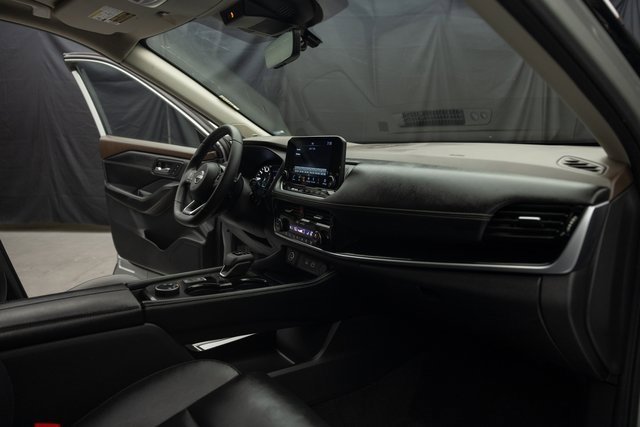 Used 2023 Nissan Rogue SL w/ SL Premium Package image 9