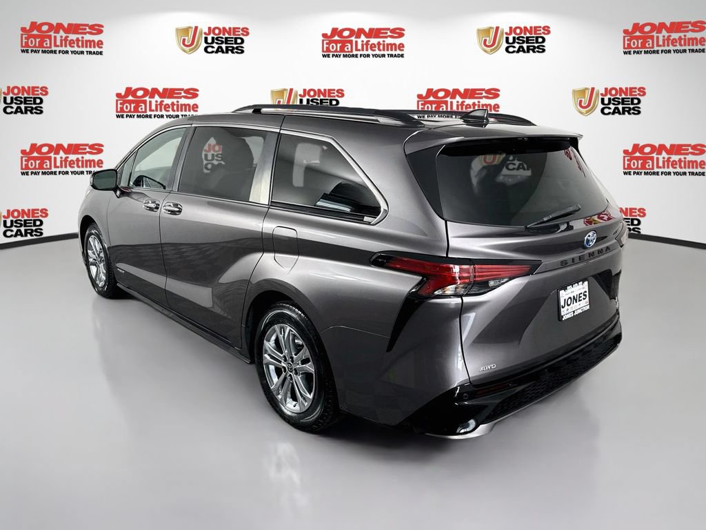 Certified 2021 Toyota Sienna XSE AWD/4WD image 2