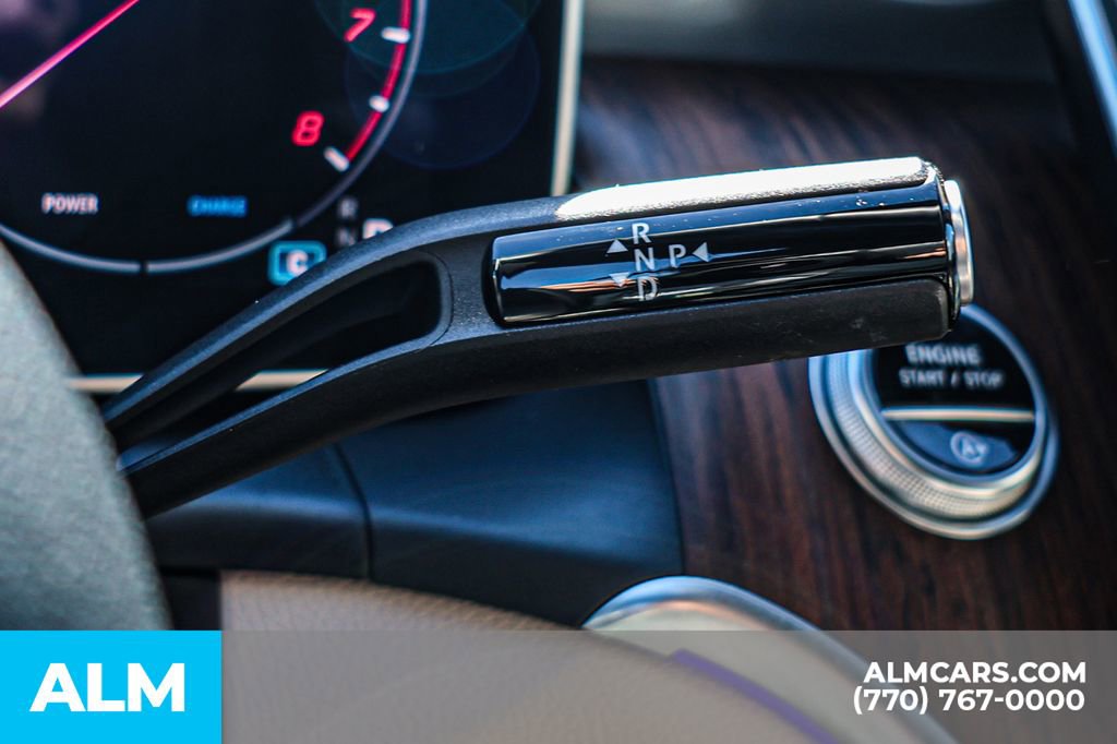 Used 2025 Mercedes-Benz GLC 300 4MATIC image 31