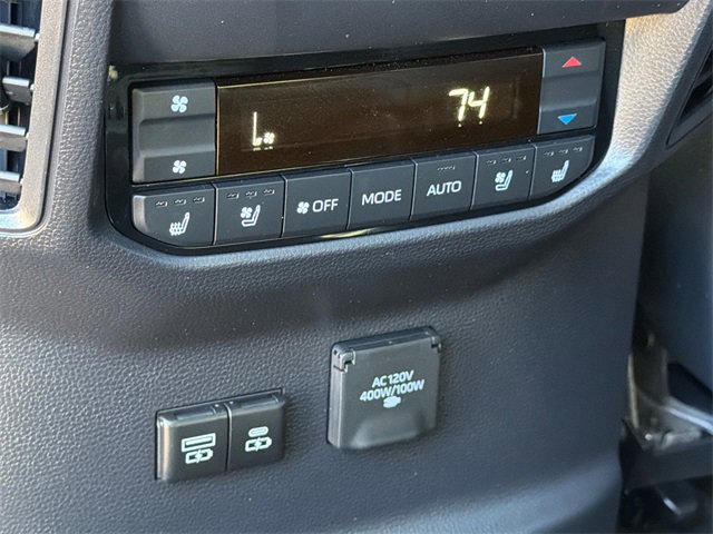 Used 2025 Toyota Sequoia Platinum image 17