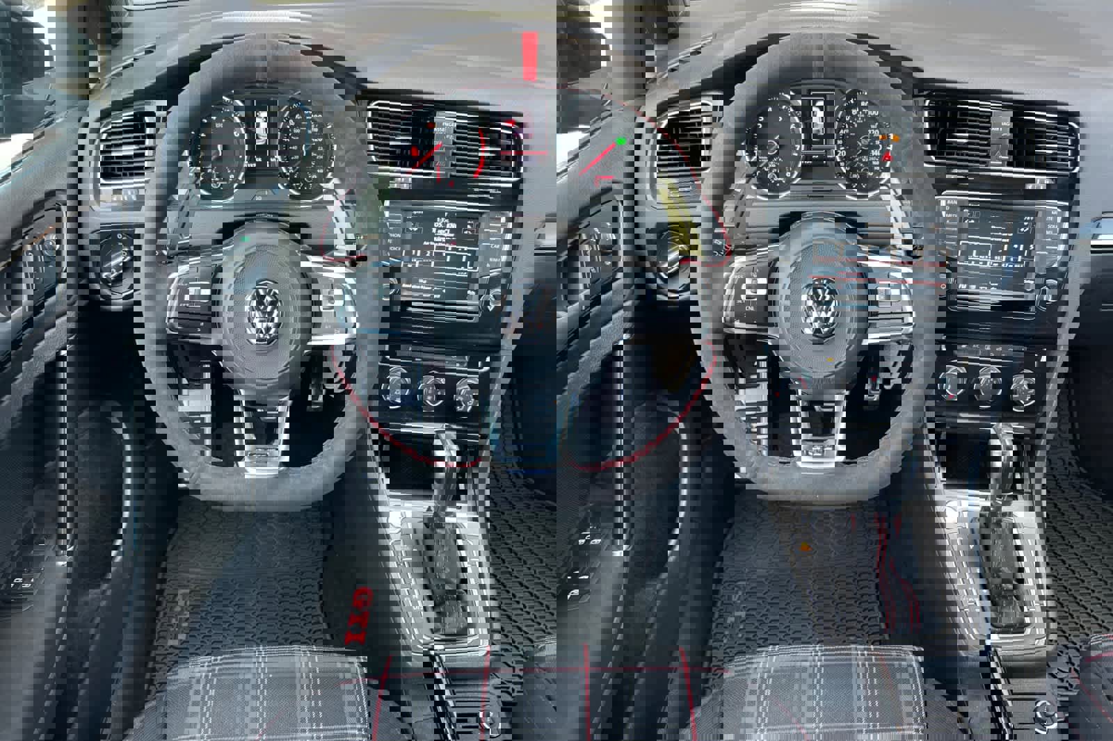 Used 2017 Volkswagen GTI Sport image 15