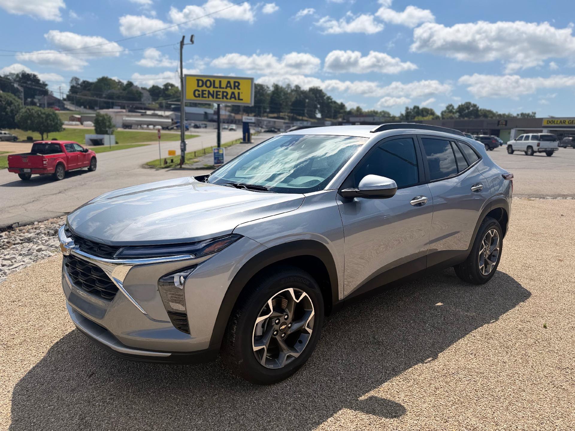 New 2026 Chevrolet Trax LT w/ Driver Confidence Package FWD image 7
