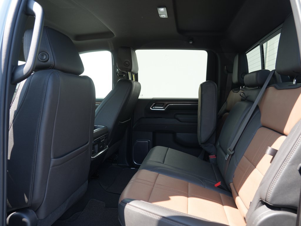 Certified 2024 Chevrolet Silverado 3500 High Country w/ LPO, Dark Essentials Package AWD/4WD image 19