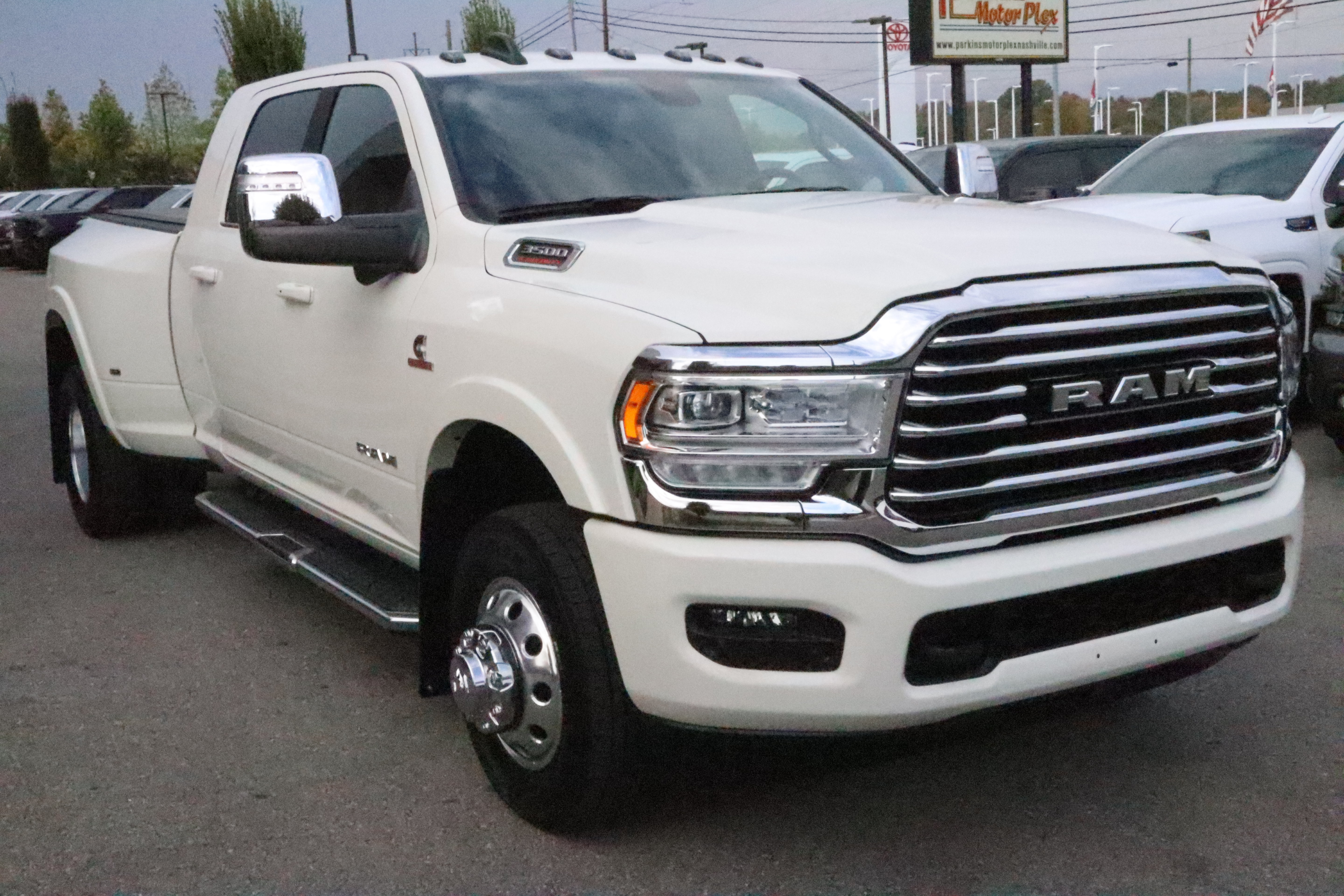 Used 2024 RAM 3500 Limited w/ Towing Technology Group AWD/4WD image 5