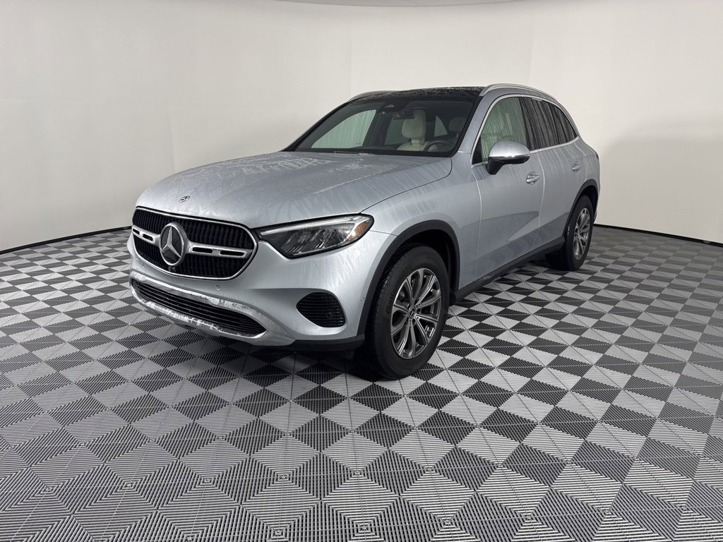 Certified 2025 Mercedes-Benz GLC 300 4MATIC image 9