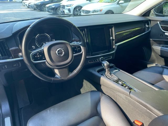 Used 2017 Volvo S90 T5 Momentum w/ Protection Package FWD image 16