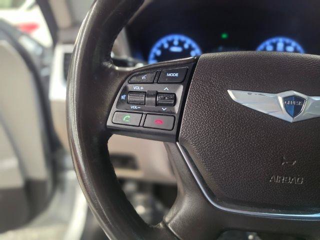 Used 2016 Hyundai Genesis 3.8 RWD image 20