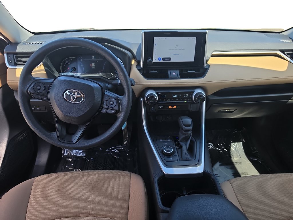 Used 2025 Toyota RAV4 LE AWD/4WD image 10