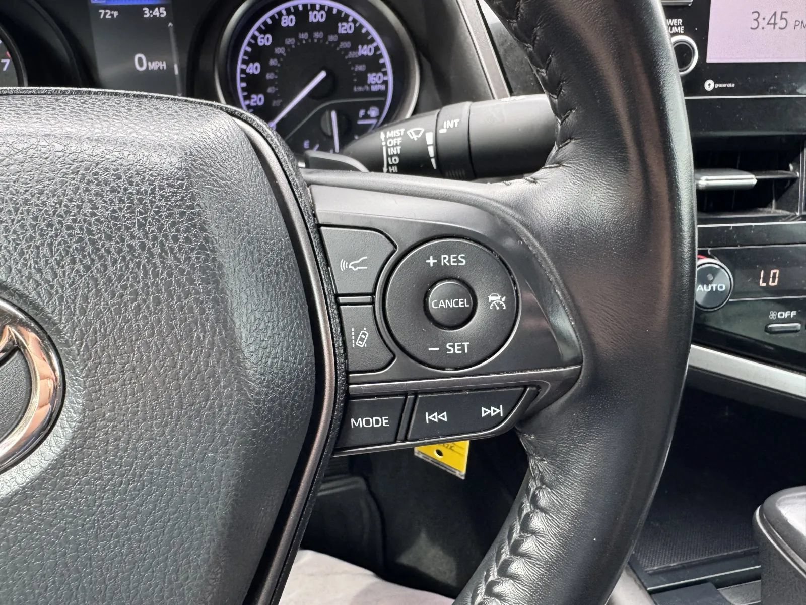 Used 2021 Toyota Camry SE FWD image 23