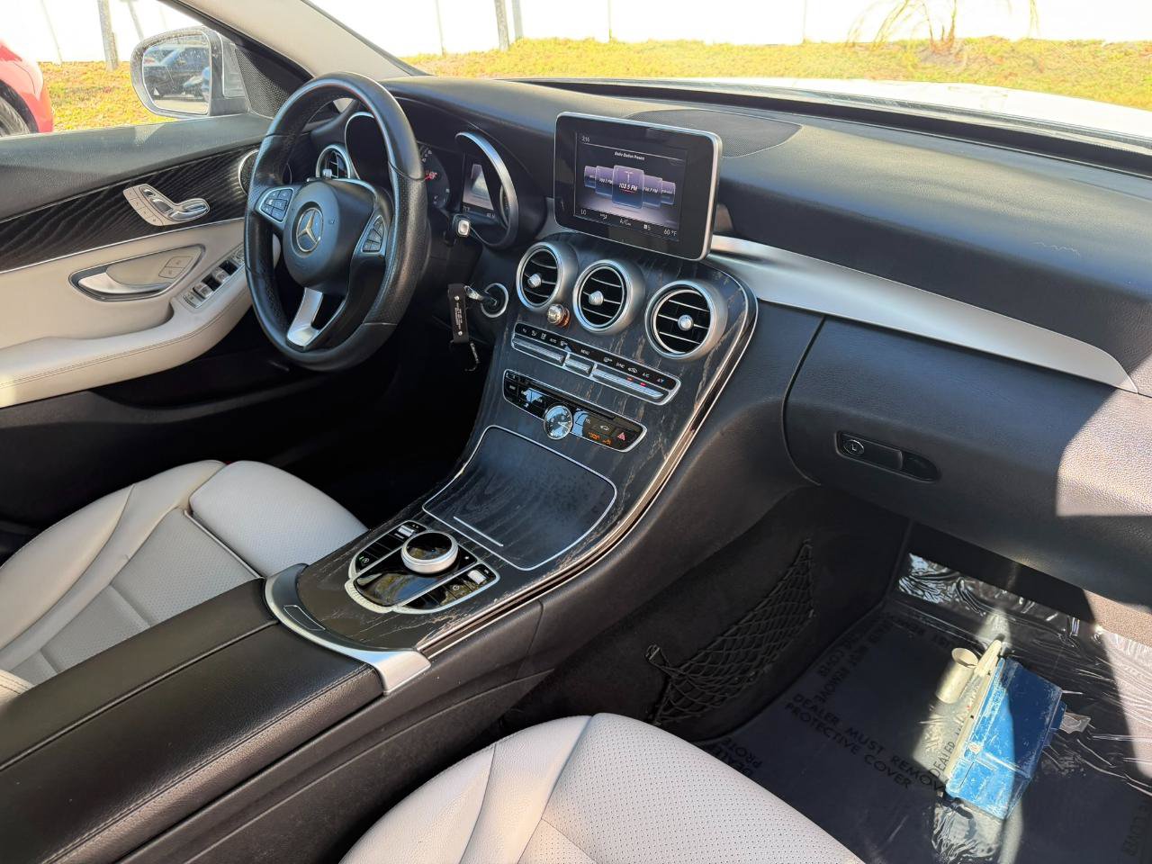 Used 2017 Mercedes-Benz C 300 Sedan image 40