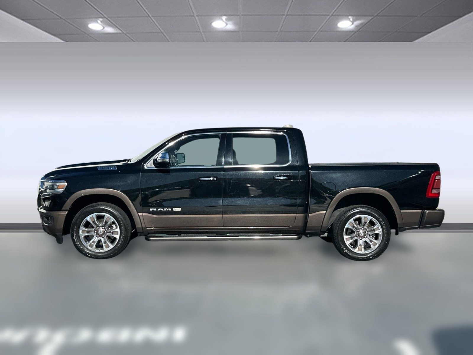 Used 2021 RAM 1500 Limited image 2