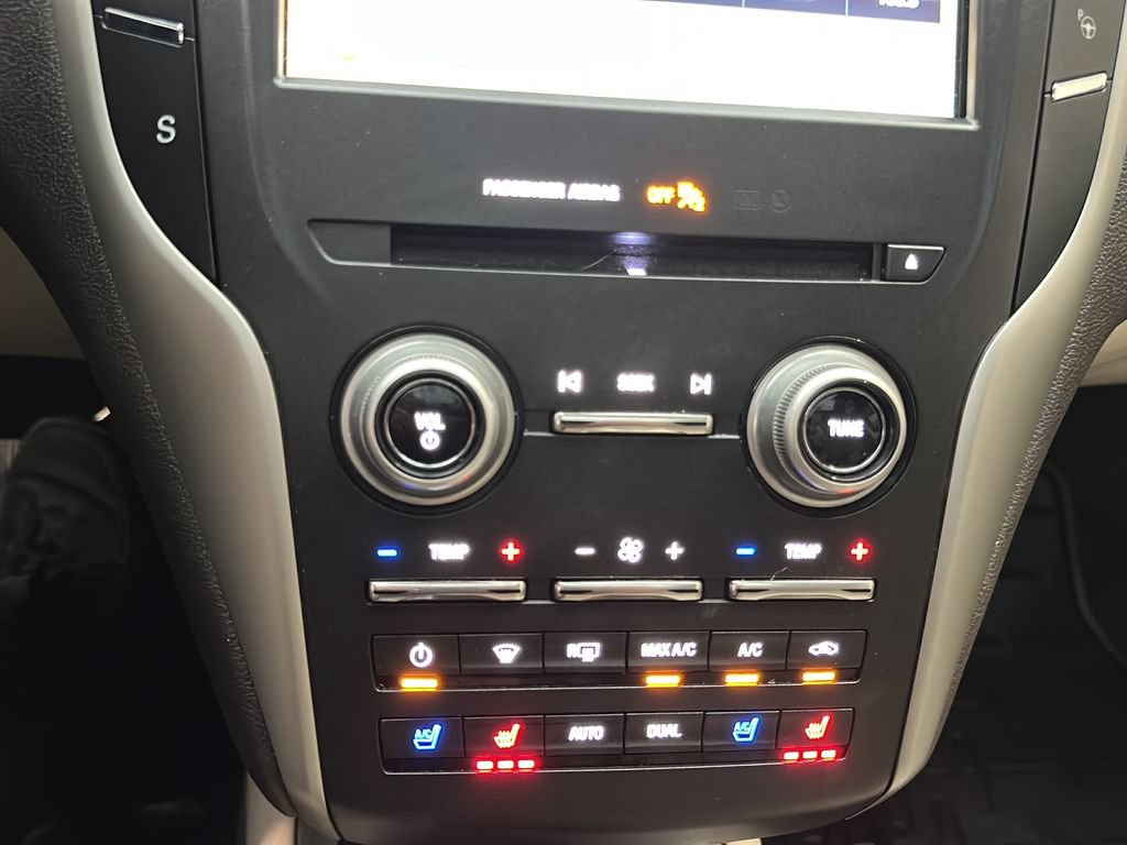 Used 2017 Lincoln MKC Reserve AWD/4WD image 32