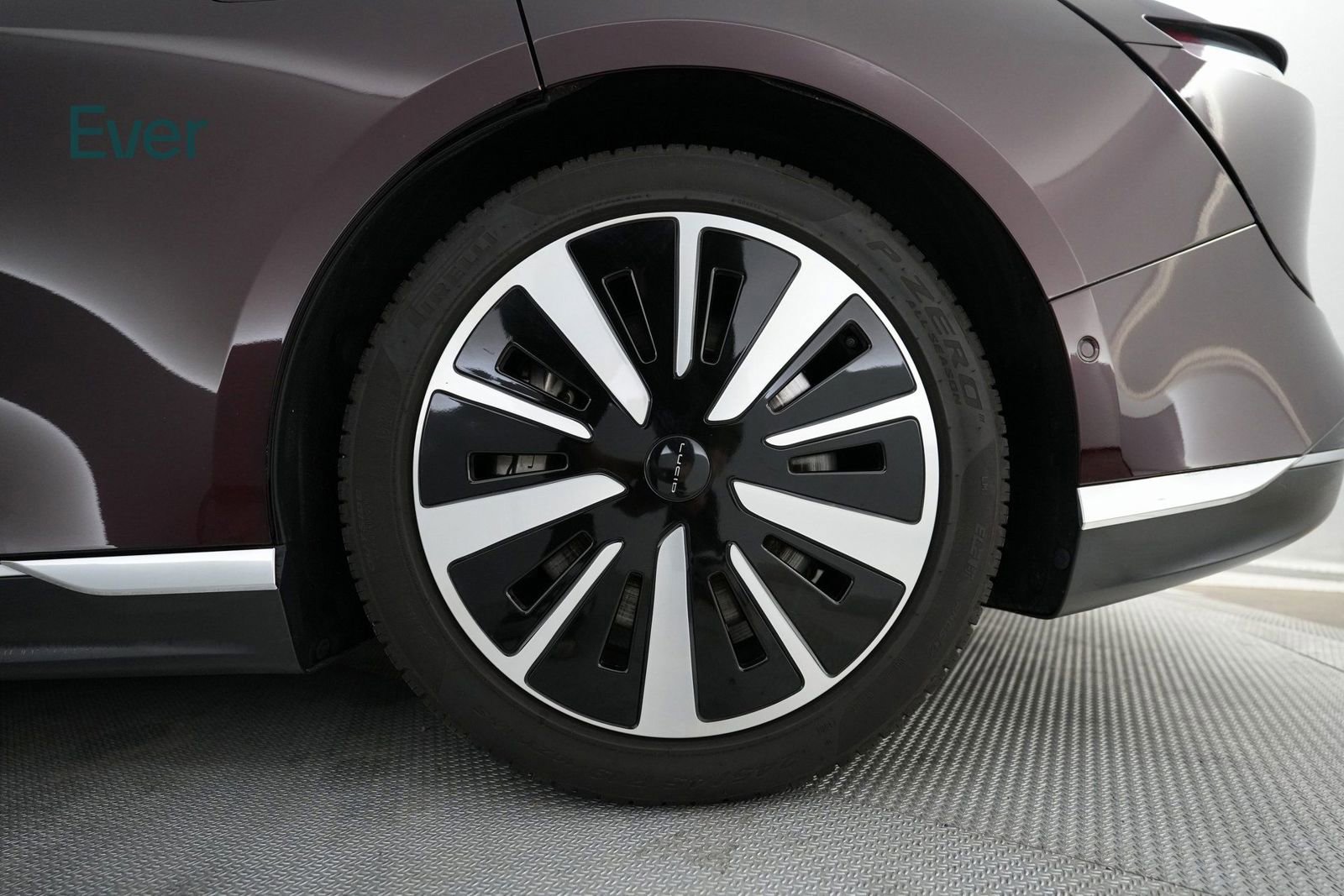 Used 2022 Lucid Air Grand Touring image 14