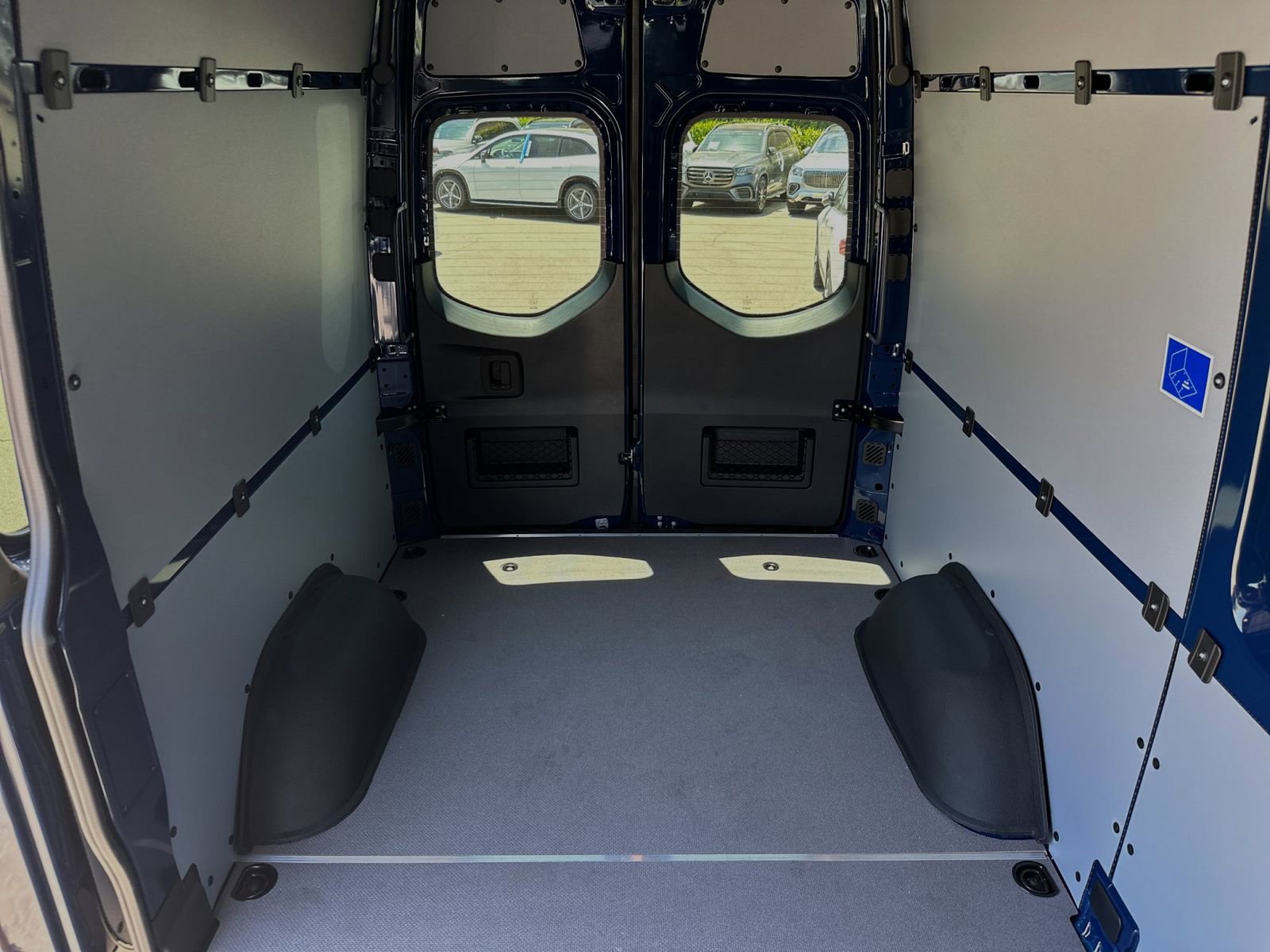 Used 2024 Mercedes-Benz Sprinter 144 Cargo image 15