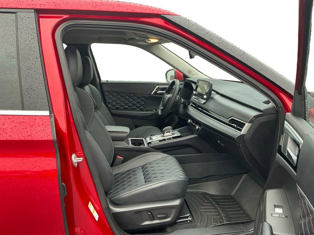 Used 2023 Mitsubishi Outlander SEL image 22