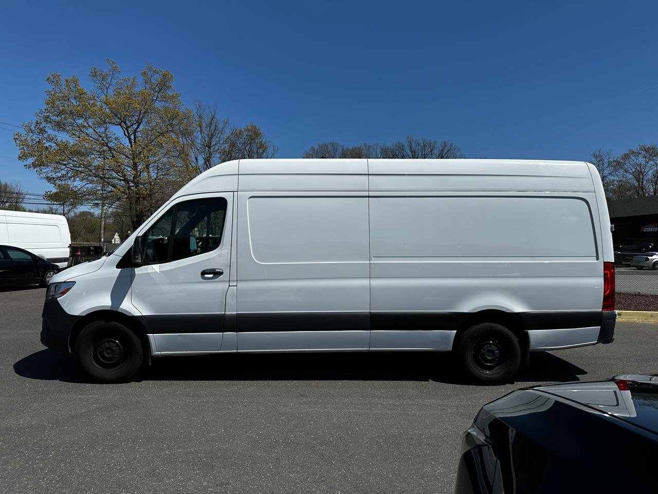 Used 2023 Mercedes-Benz Sprinter 1500 image 8