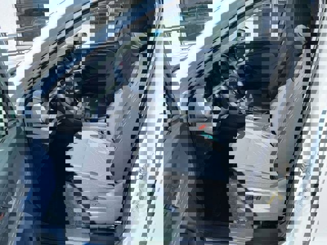 New 2025 Volkswagen Tiguan SE image 25