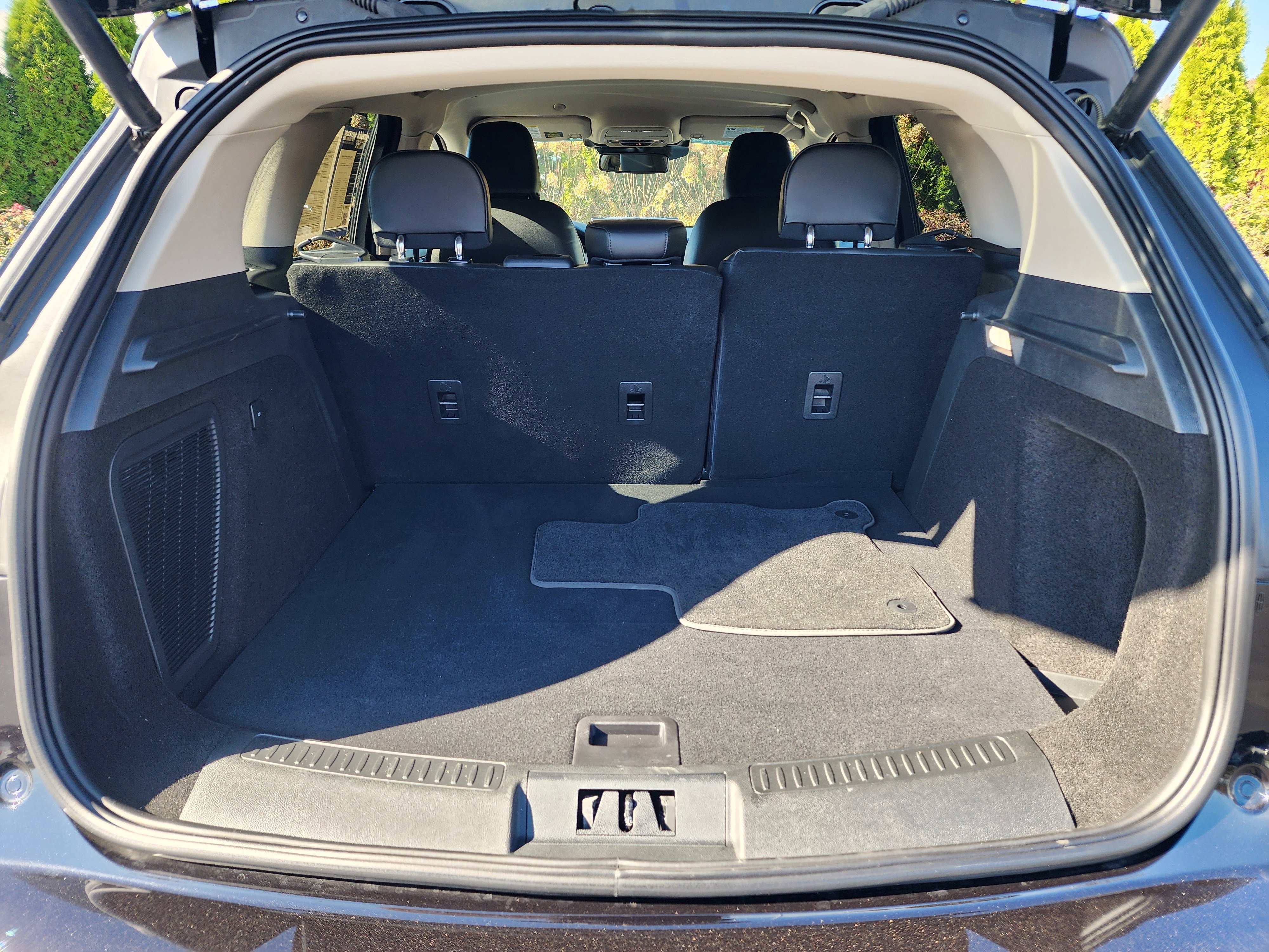 Used 2025 Lincoln Corsair FWD image 12