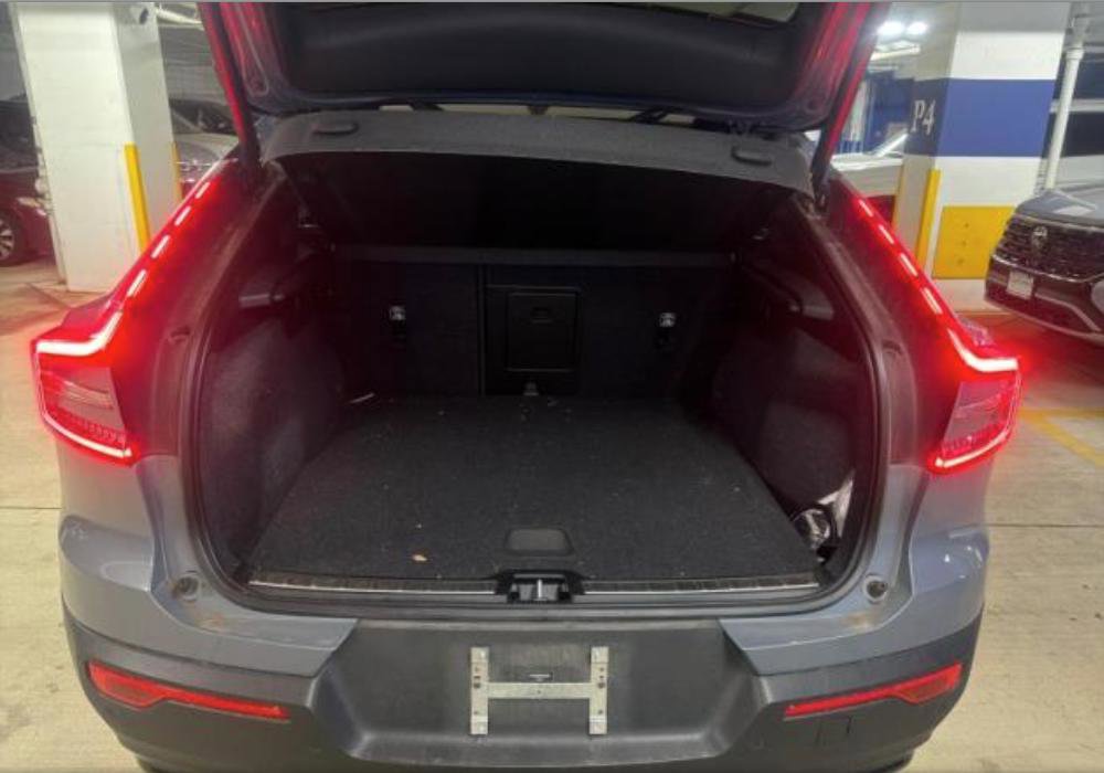 Certified 2023 Volvo C40 Recharge Core w/ Climate Package AWD/4WD image 9