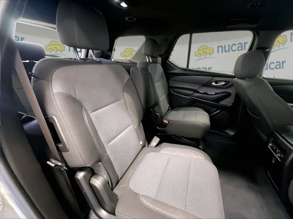 Used 2023 Chevrolet Traverse LT w/ Rear Camera Mirror Package AWD/4WD image 16