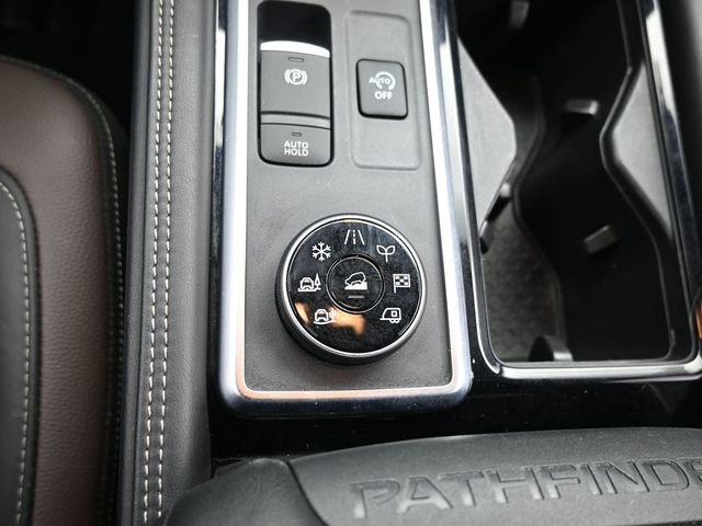 Used 2023 Nissan Pathfinder Platinum w/ Lighting Package (N93) image 12