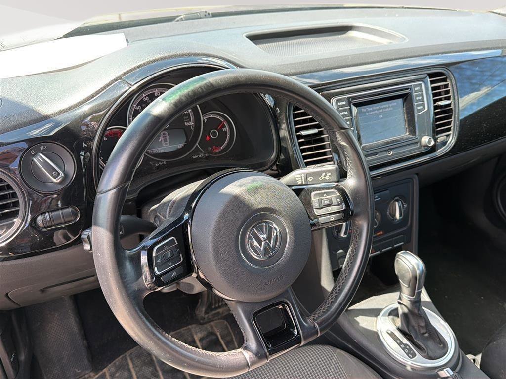 Used 2018 Volkswagen Beetle 2.0T S FWD image 10