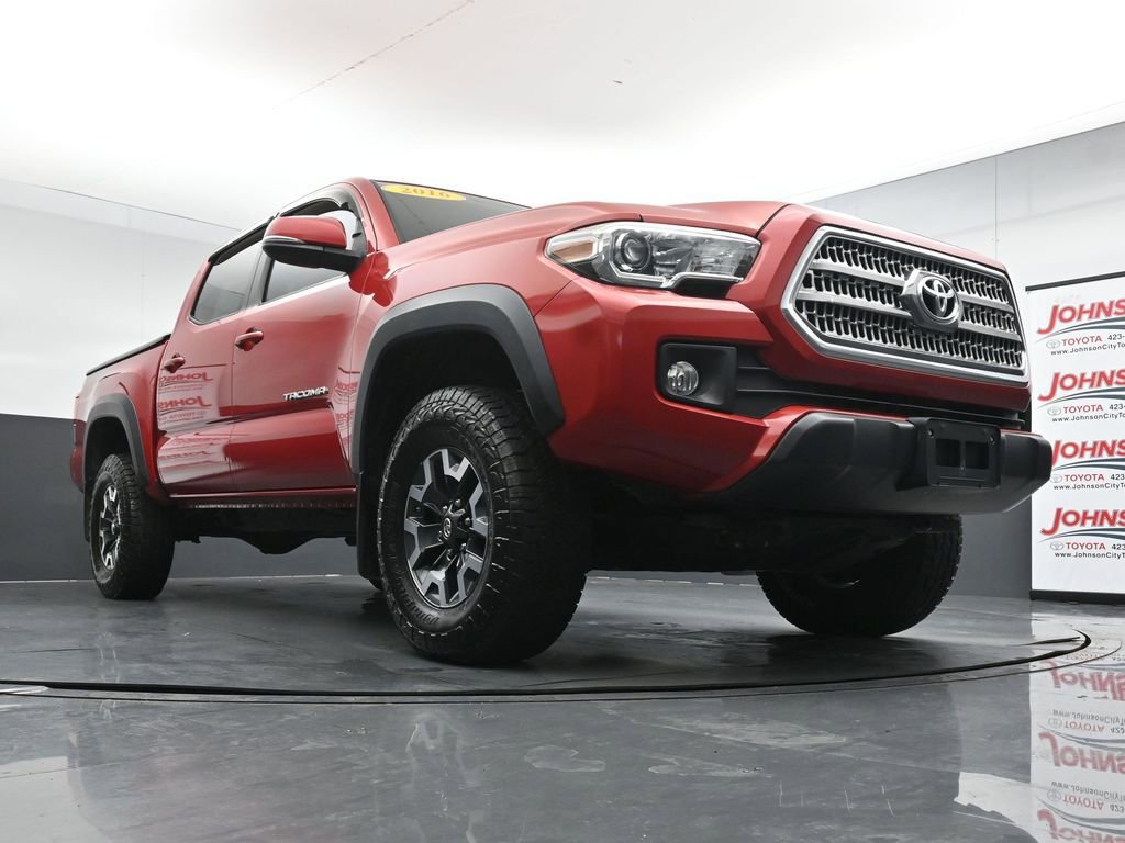Used 2016 Toyota Tacoma TRD Off-Road w/ Premium & Technology Package image 28