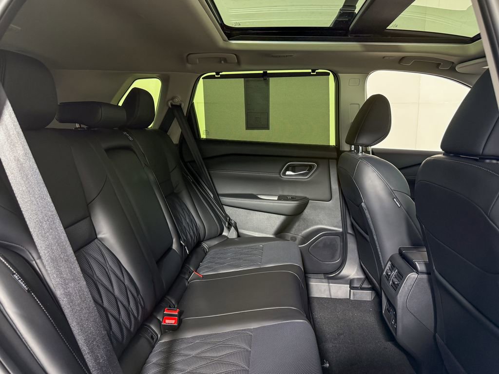 New 2026 Nissan Rogue Platinum image 37