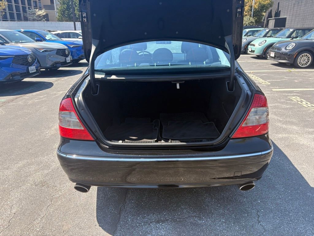 Used 2008 Mercedes-Benz E 550 Sedan image 14