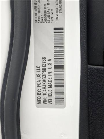 Used 2023 Jeep Grand Cherokee L Laredo image 15