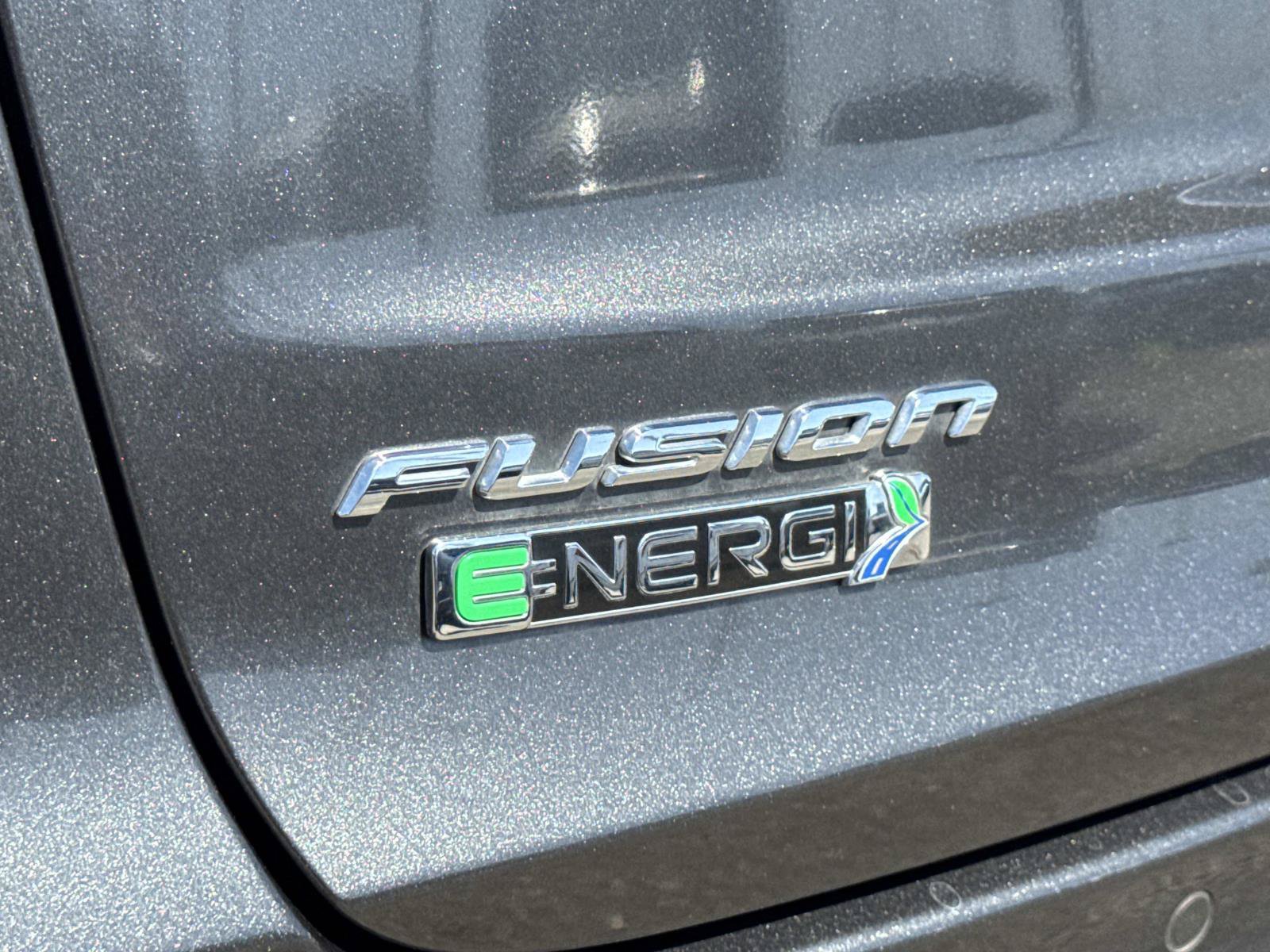 Used 2019 Ford Fusion Energi Titanium FWD image 32