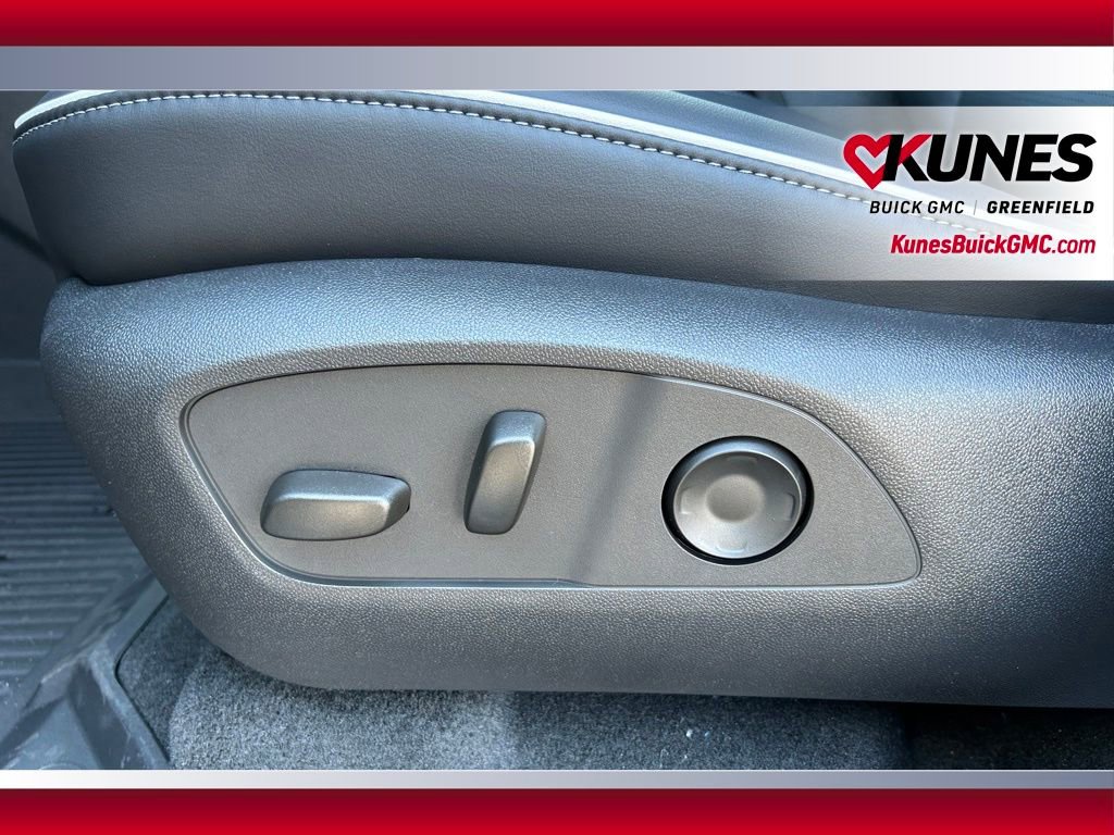 New 2026 Buick Enclave Sport Touring w/ LPO, Floor Liner Package image 29